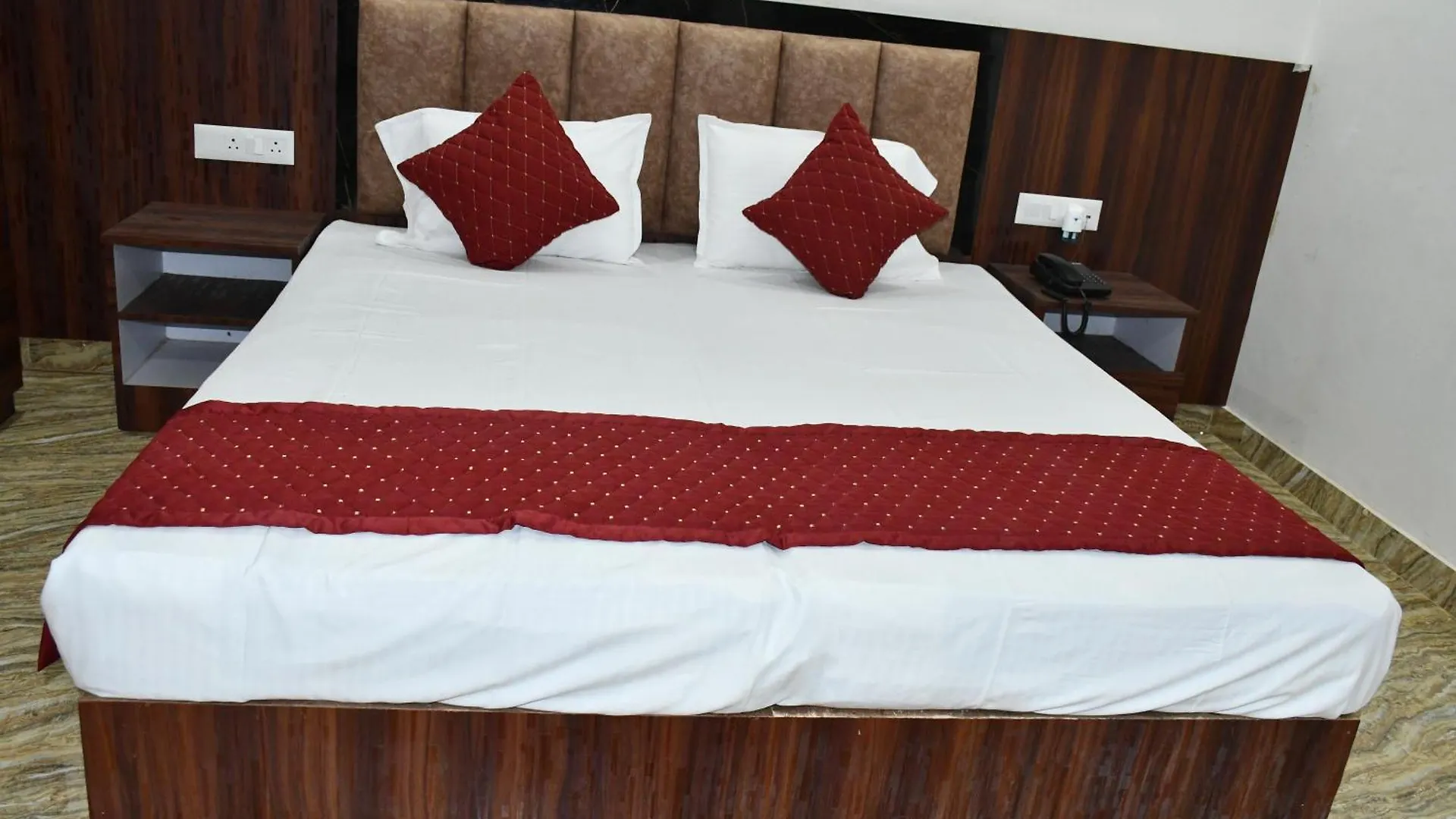 Hotel Srijan Grand Varanasi